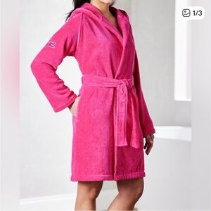 NWT Lacoste Magenta Fairplay Velour Robe with Logo Women’s Small